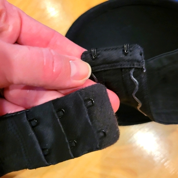 Victoria's Secret Bra Bundle Size 32C - Picture 4 of 9